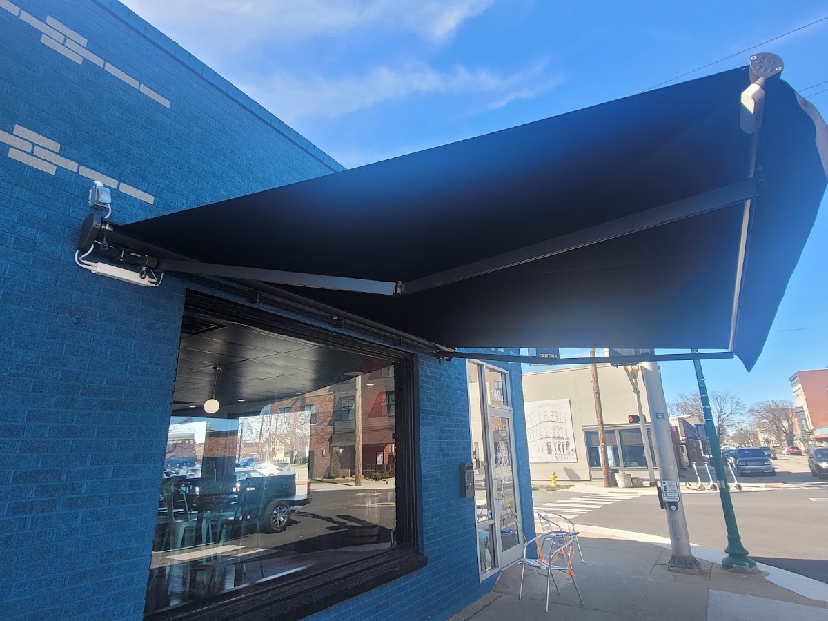 Kentuckiana Window Elegance - Kentuckiana Window Elegance Screen Door Repair in Charlestown, IN photo