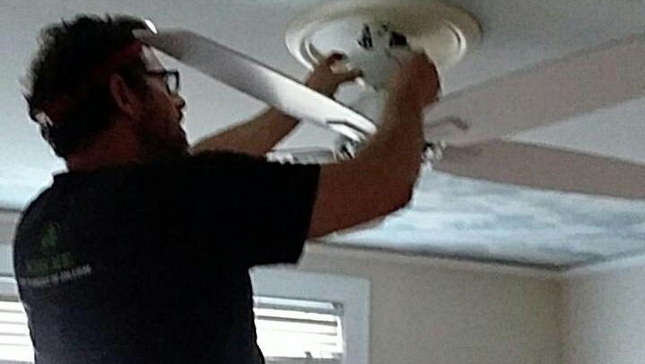 Professional Handyman Repairs Maintenance & Home Services - Professional Handyman Repairs Maintenance & Home Services Roof Repair in Wilming