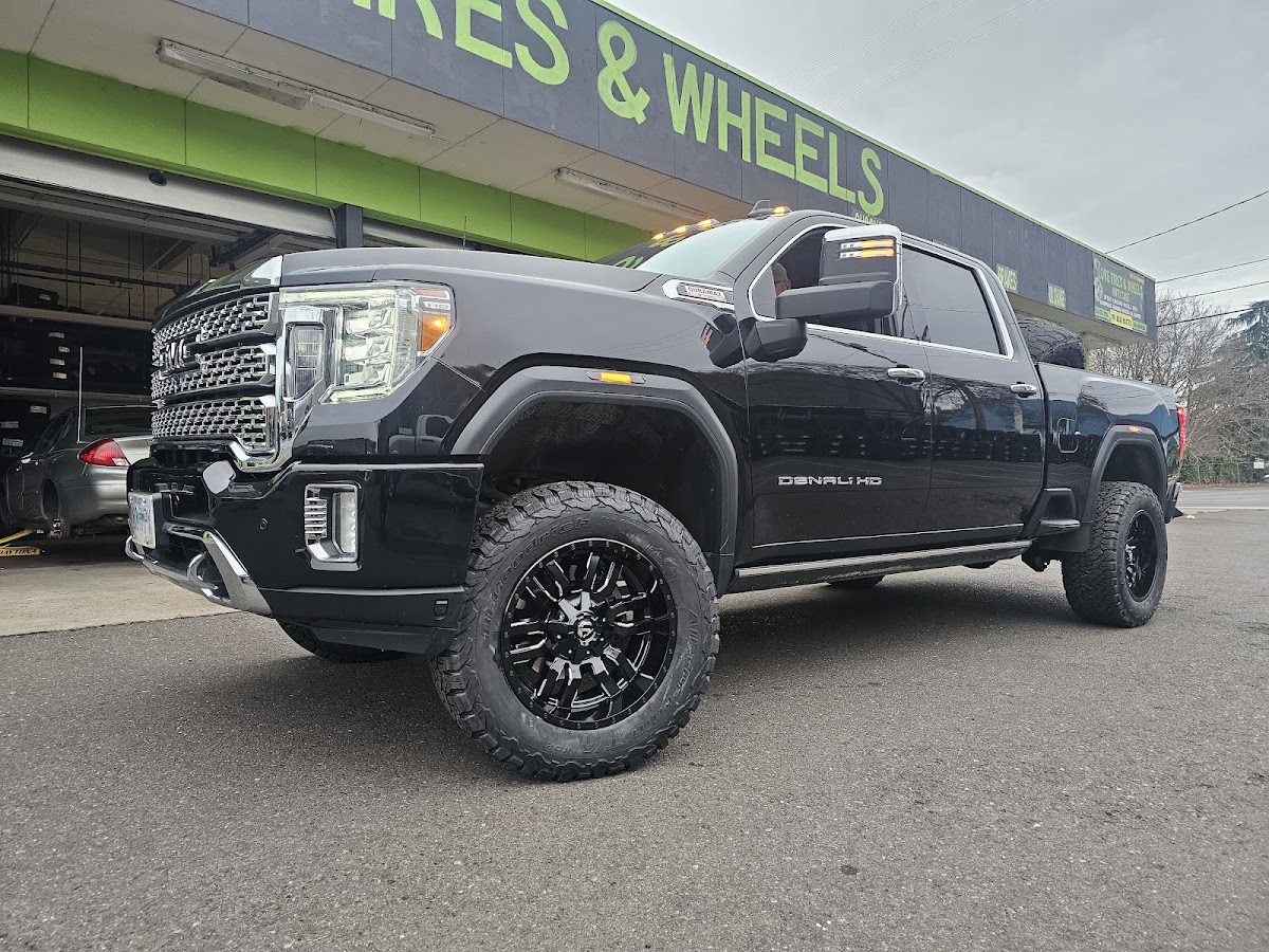 US Tires and Wheels Auto care