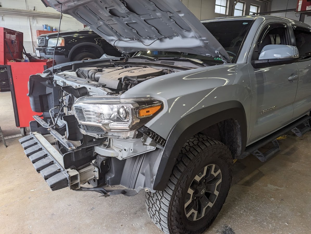 Glass & Son's Collision Repair Inc