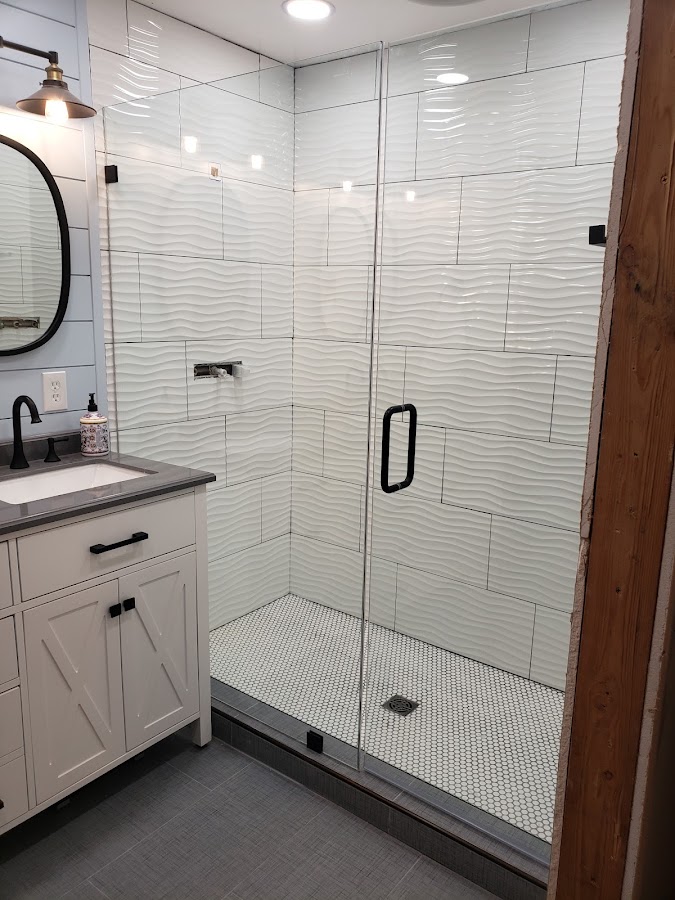 Day and Night Glass - Day and Night Glass Shower Repair in Springville, UT photo