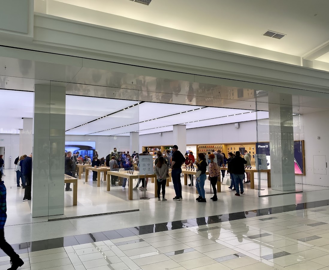 Apple West Town Mall