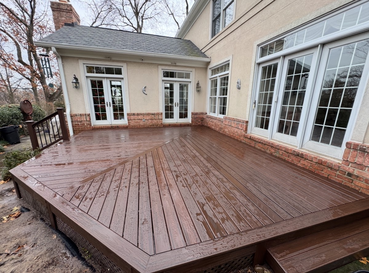 EcoDecks Design & Build