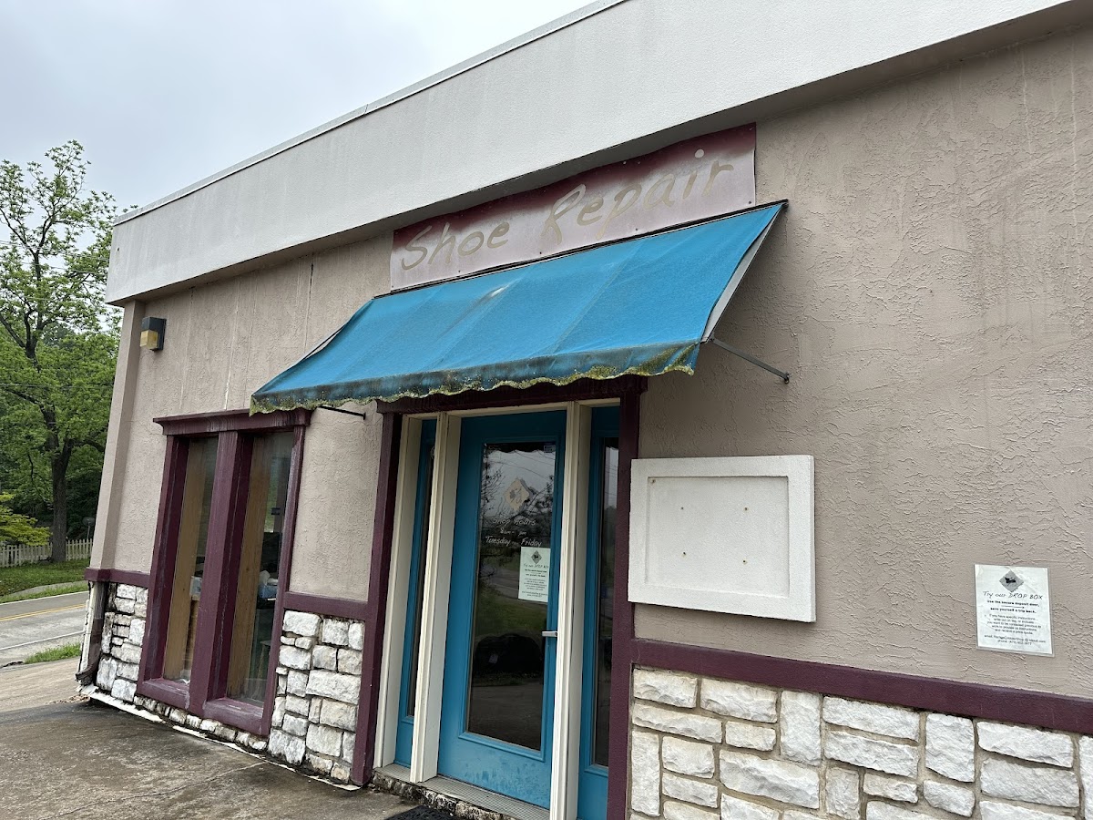 Rocky's Cobbler Shop Service in Bella Vista, AR photo