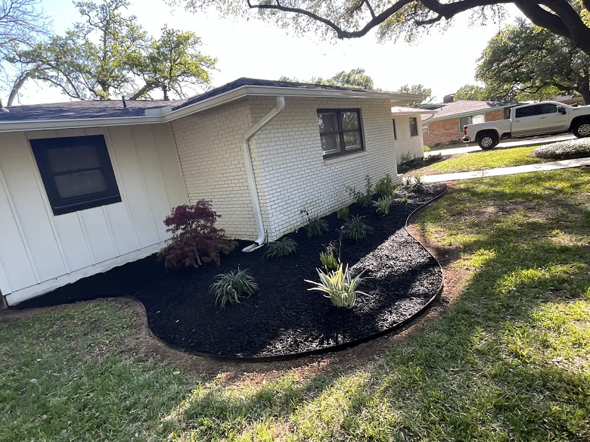 LAWN D.R LANDSCAPING AND IRRIGATION LLC