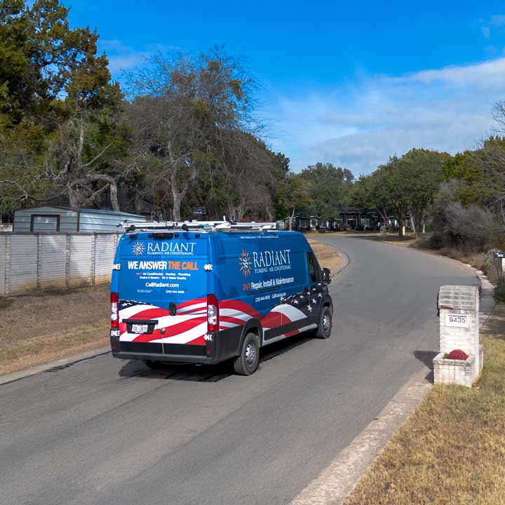 Radiant Plumbing & Air Conditioning - Radiant Plumbing & Air Conditioning Drain Cleaning in San Antonio, TX photo