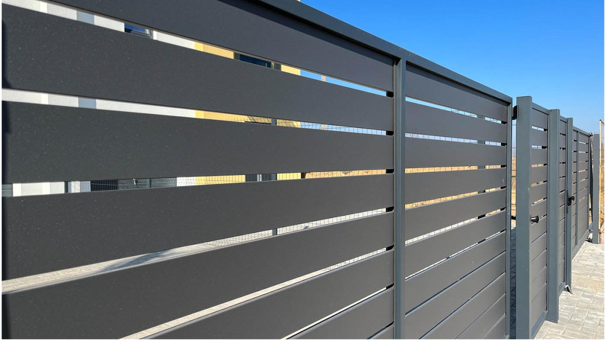 76 Fence South Nashville