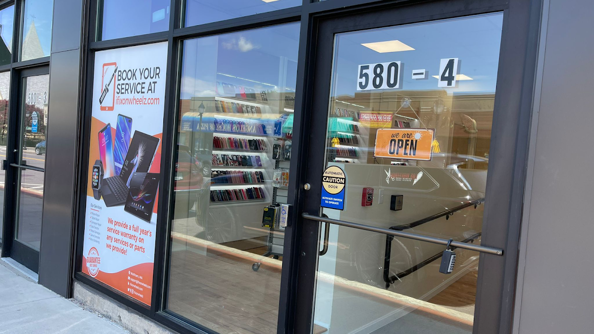 iFixPhones (iPhone•Samsung•MacBook•Xbox•PlayStation)