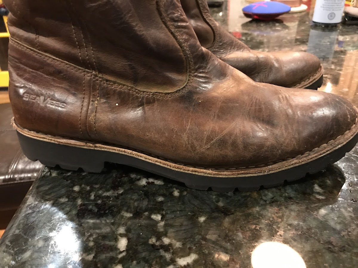 Peter And Sons Shoe and Luggage Repair