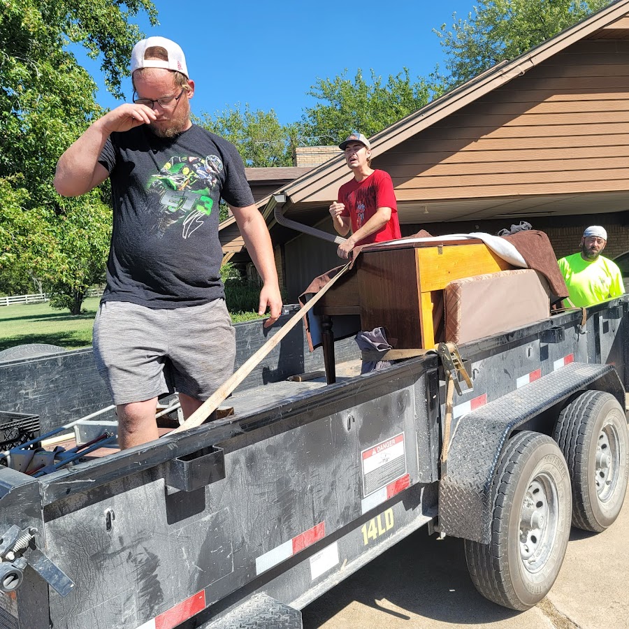 Mac's Junk removal & property clean up