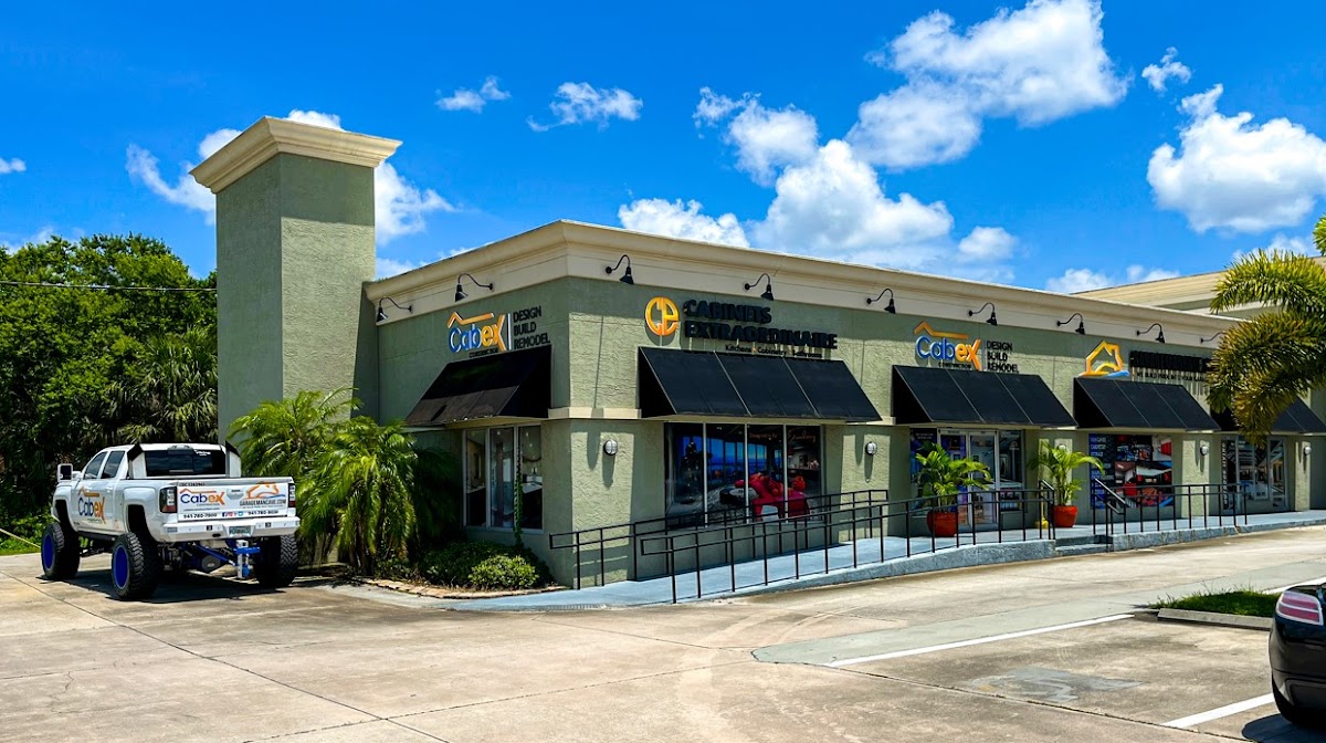 Cabinets Extraordinaire