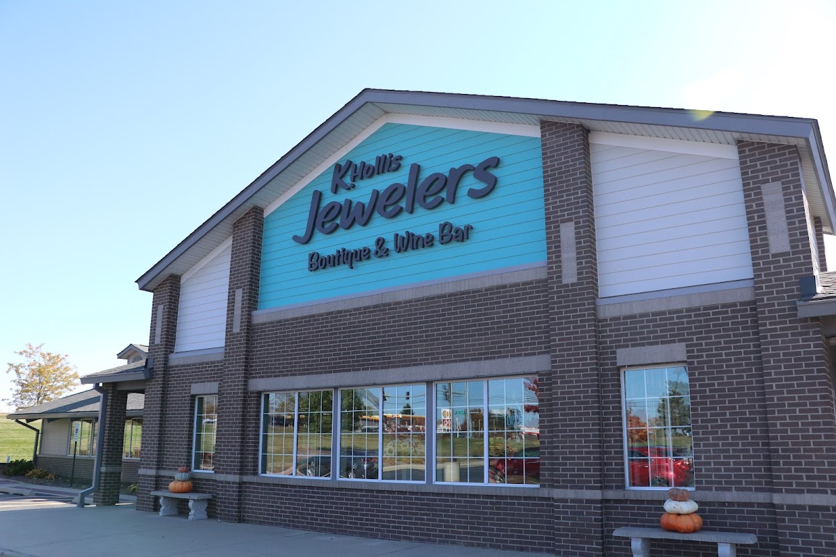 K Hollis Jewelers, Boutique & Wine Bar