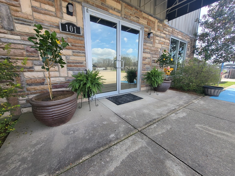 Lynch's Lawn & Fence, LLC