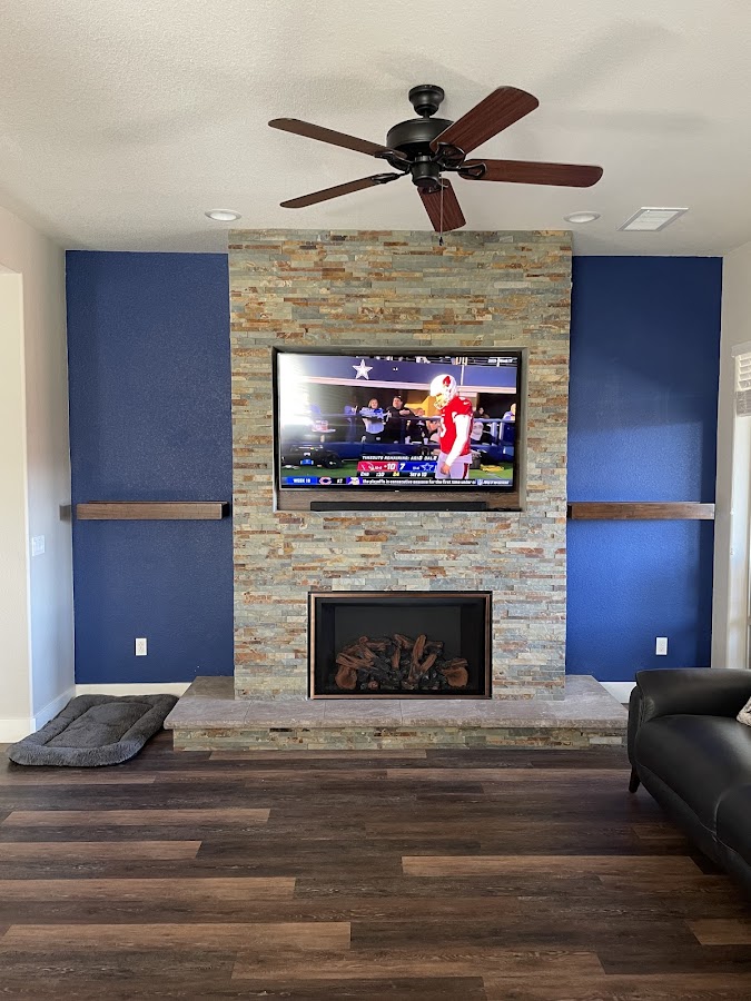 Capo Fireside | Reno