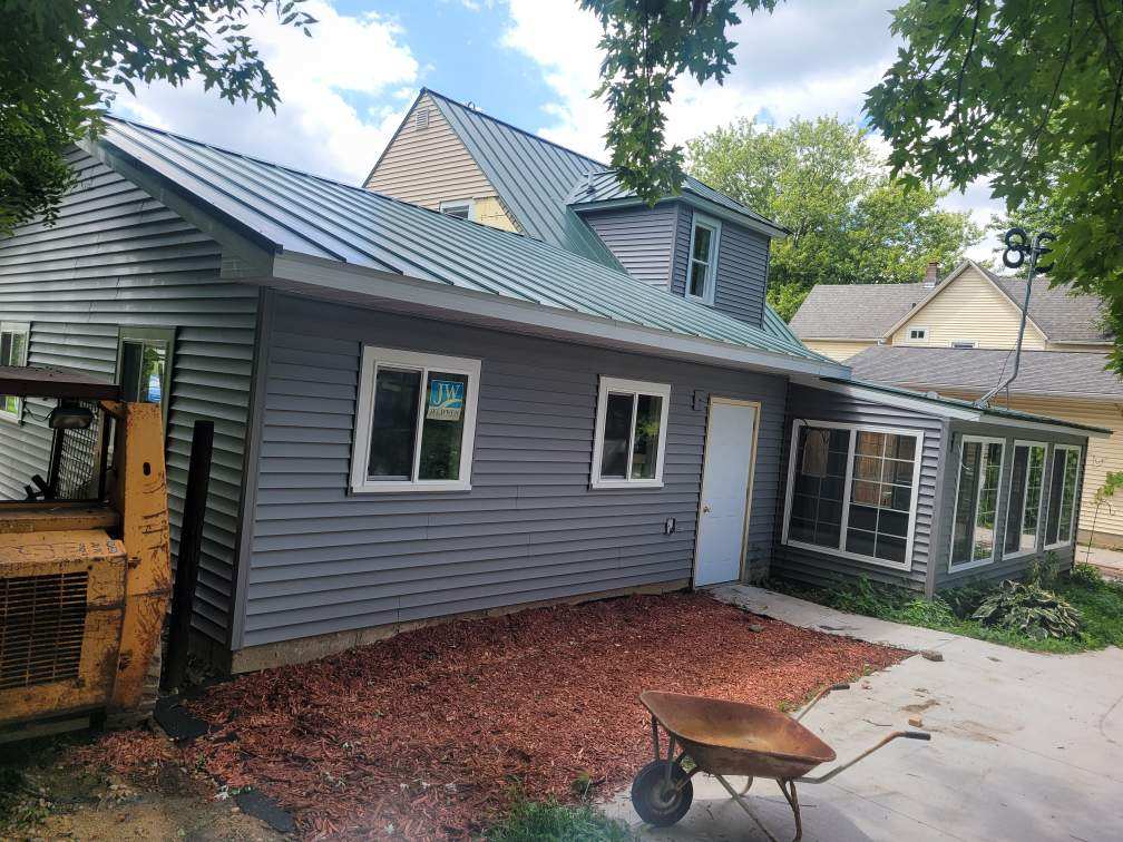 Kyle Construction LLC - Kyle Construction LLC Tile Repair in Dubuque, IA photo