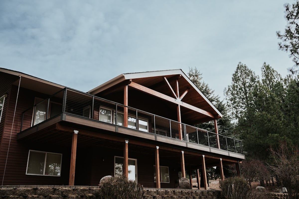 North Idaho Decks & Interiors, LLC
