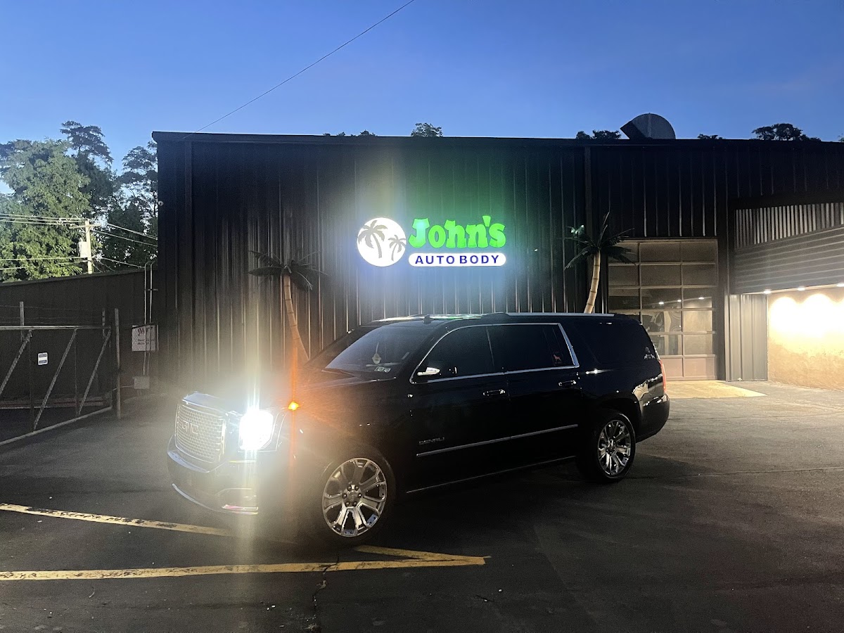 John's Auto Body & Service Center