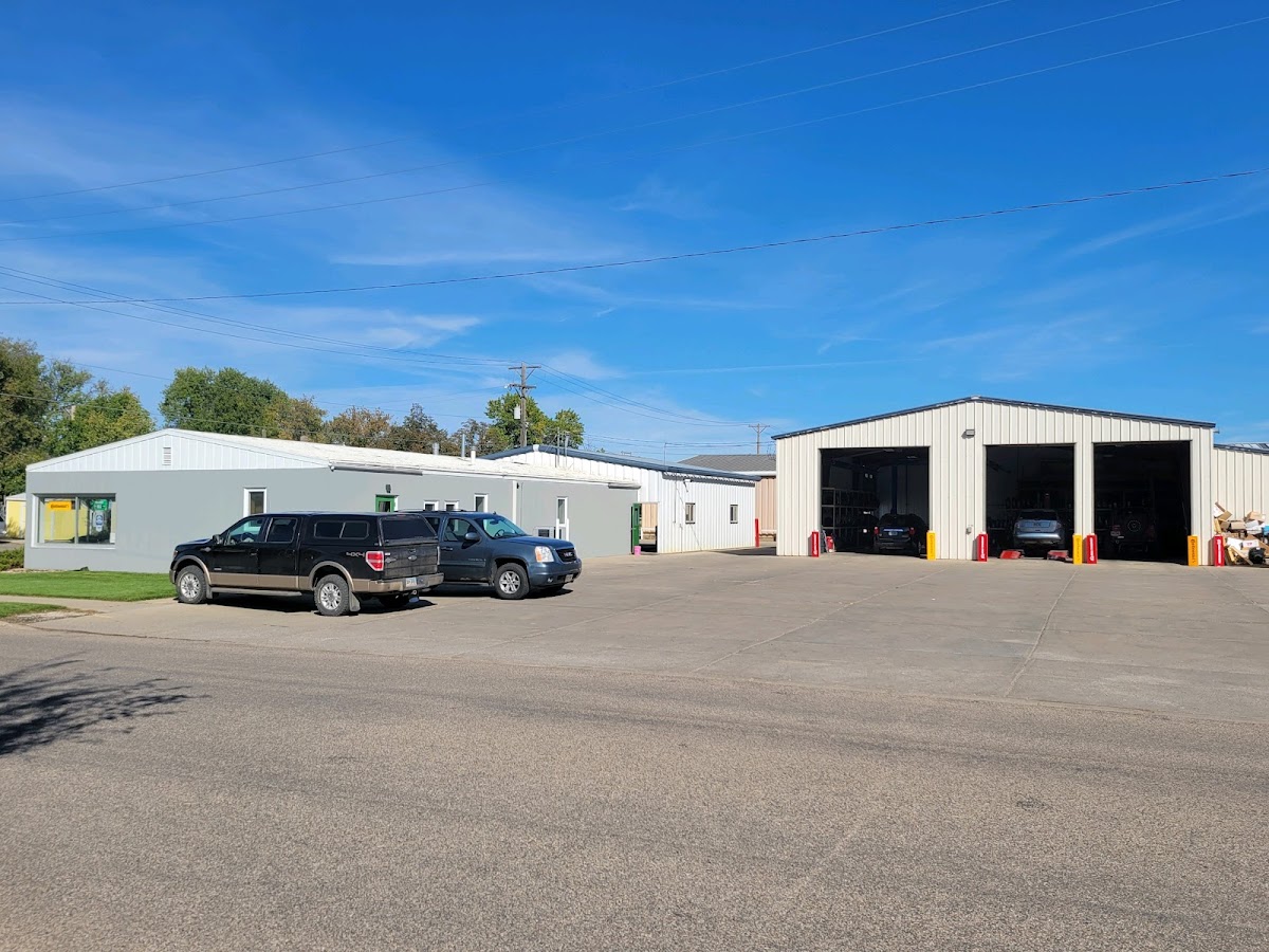 Gary's Auto & Accessories-Tires - Gary's Auto & Accessories-Tires Wheel Alignment in Aberdeen, SD photo