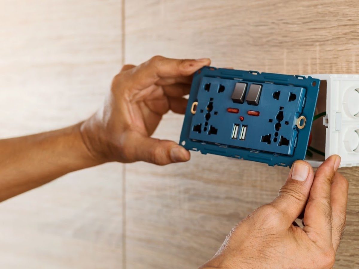 Your Electricians Team of Westminster