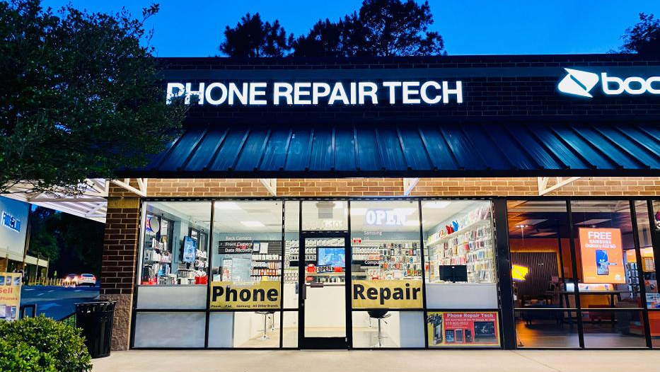 Phone Repair Tech