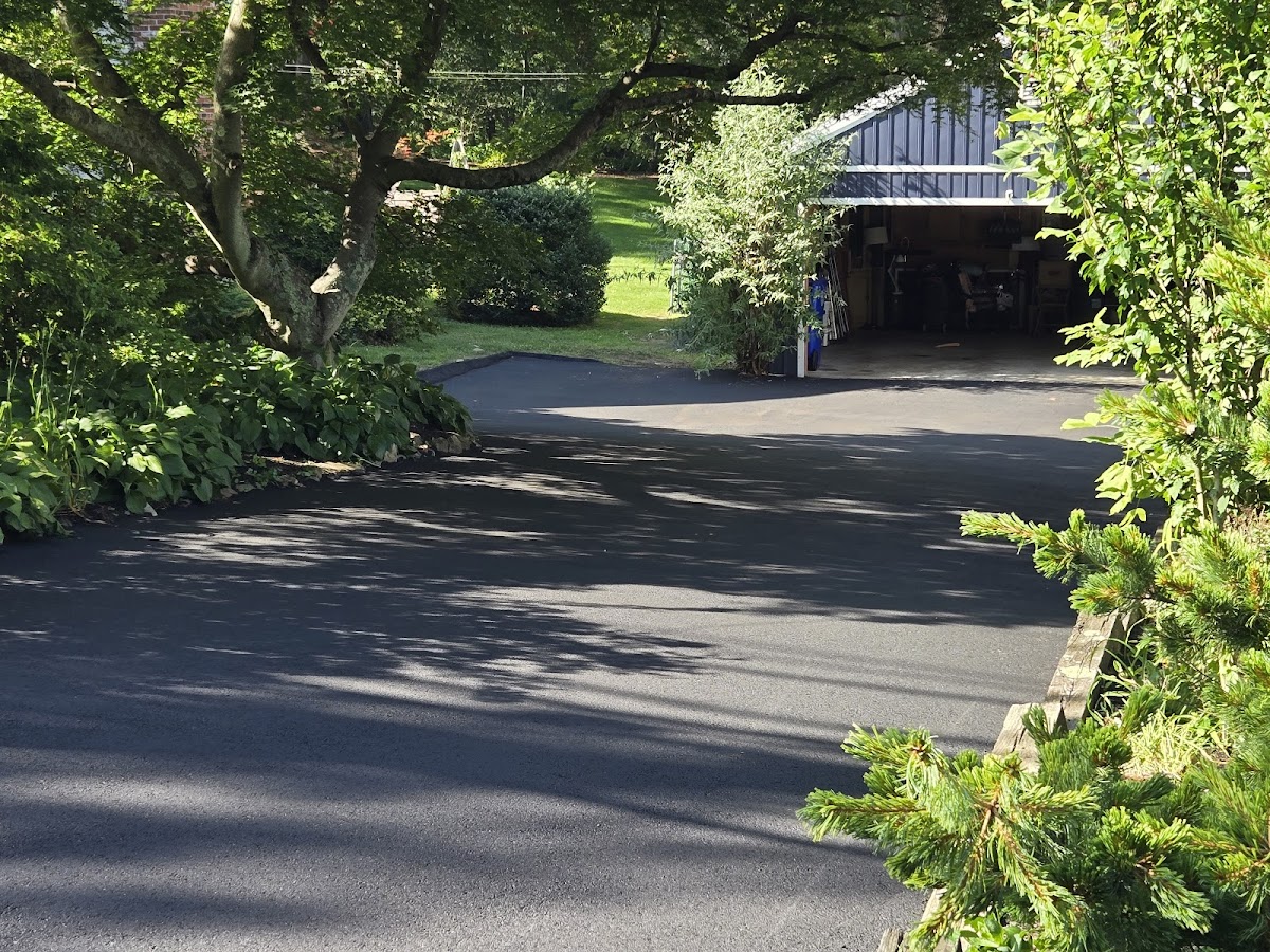 Stutz Driveway Sealing and Repair - Stutz Driveway Sealing and Repair Asphalt Repair in Fairfield, CT photo