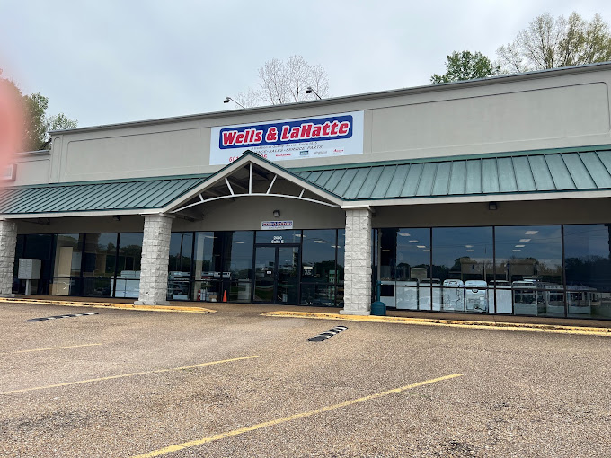 Wells & LaHatte