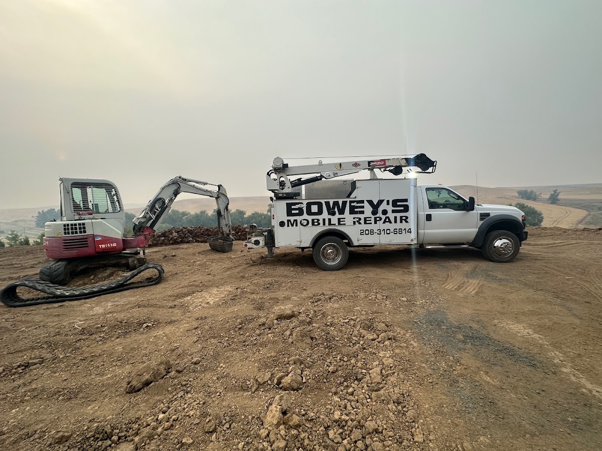 Bowey's Mobile Repair - Bowey's Mobile Repair Charging Port Repair in Moscow, ID photo