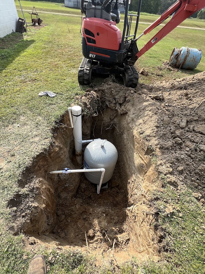 Henry Smith Water Well Co. - Henry Smith Water Well Co. Pipe Repair in Jackson, TN photo