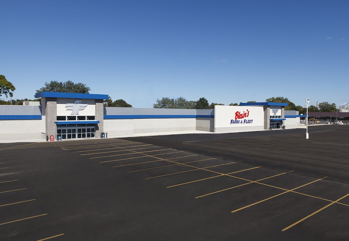 Blain's Farm & Fleet - Clinton, Iowa