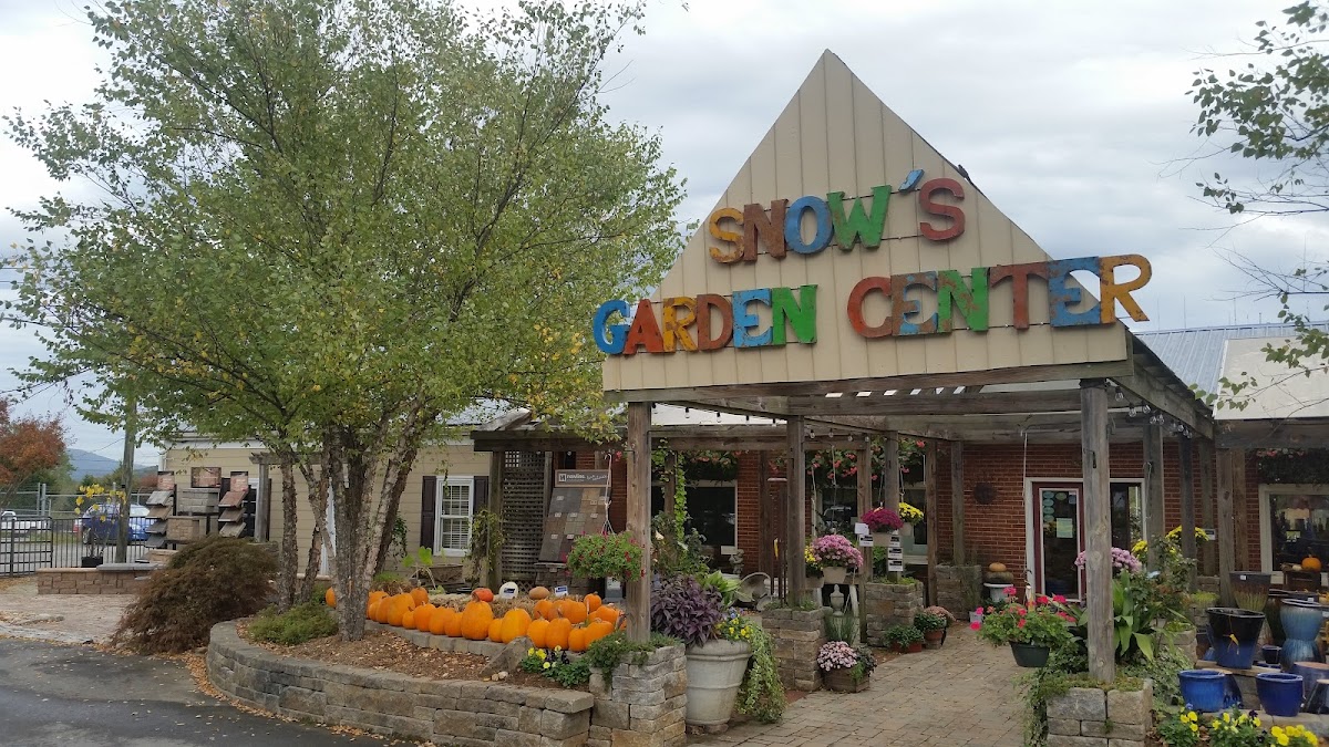 Snow's Garden Center