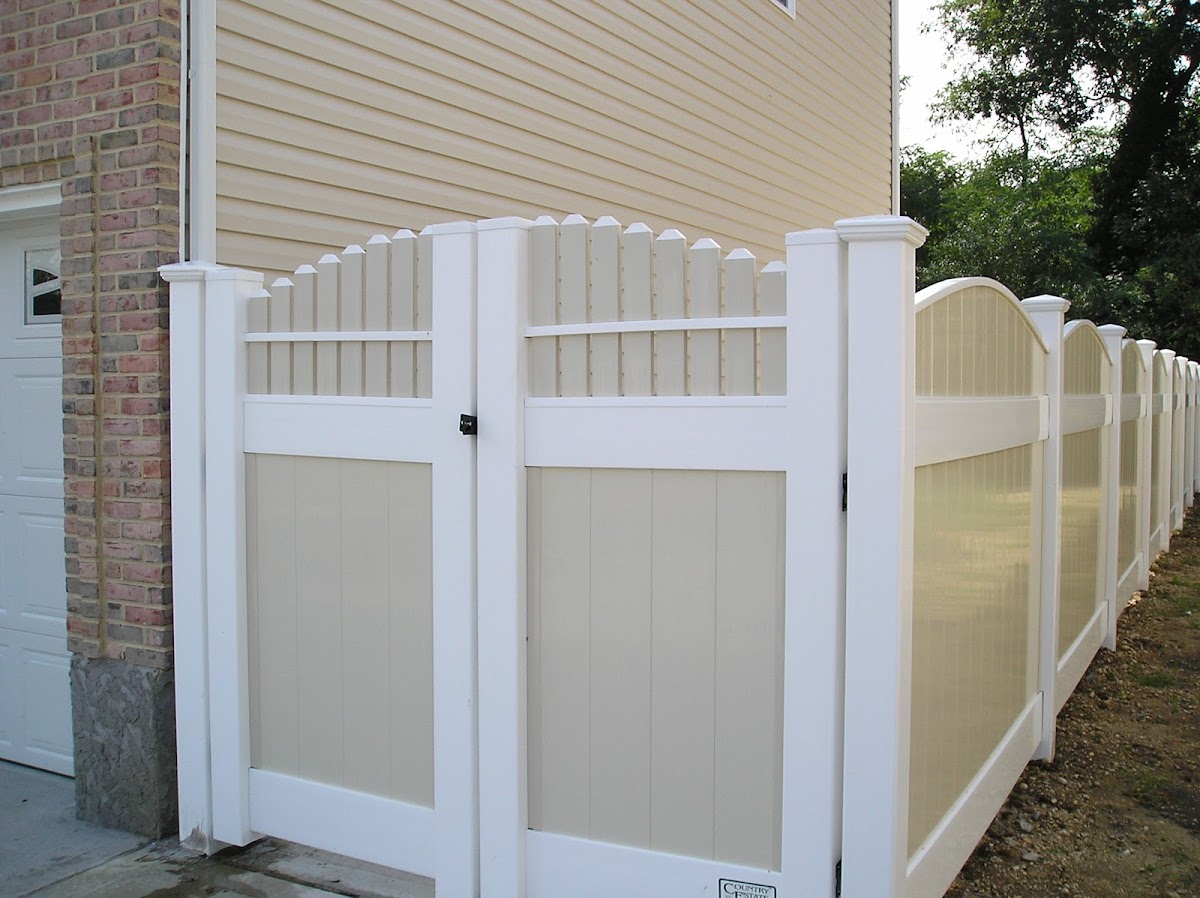 Country Estate Fence of Waterloo