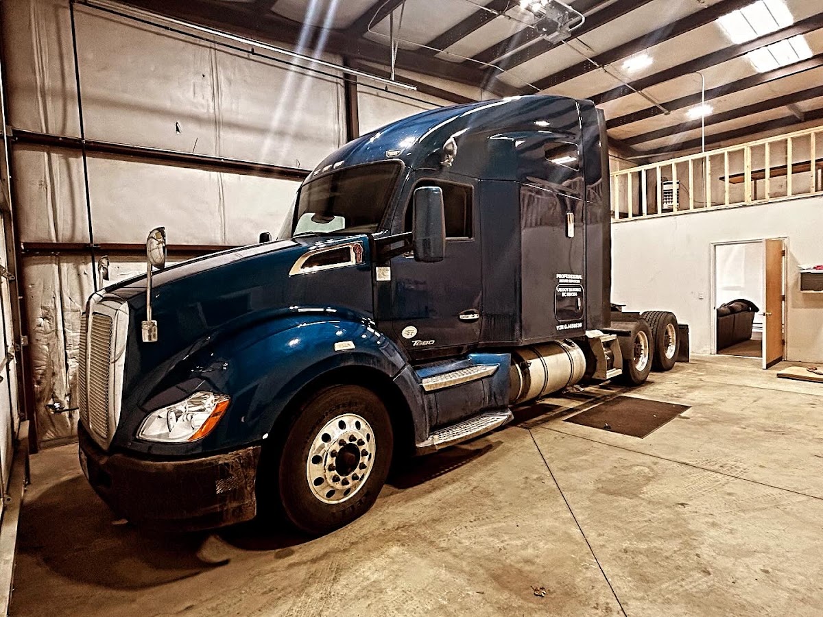 Paramount 24/7 Mobile Tire Repair