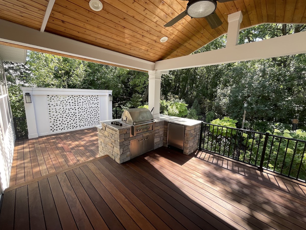 Oil & Water Deck Refinishing