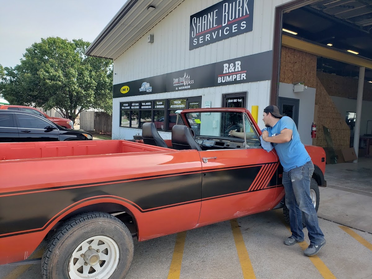 Shane Burk Glass & Mirror of Lawton