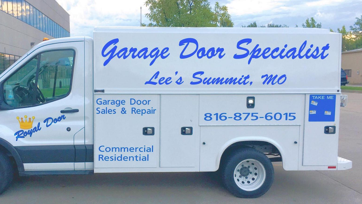 Royal Door - Royal Door Garage Door Repair in Lee's Summit, MO photo