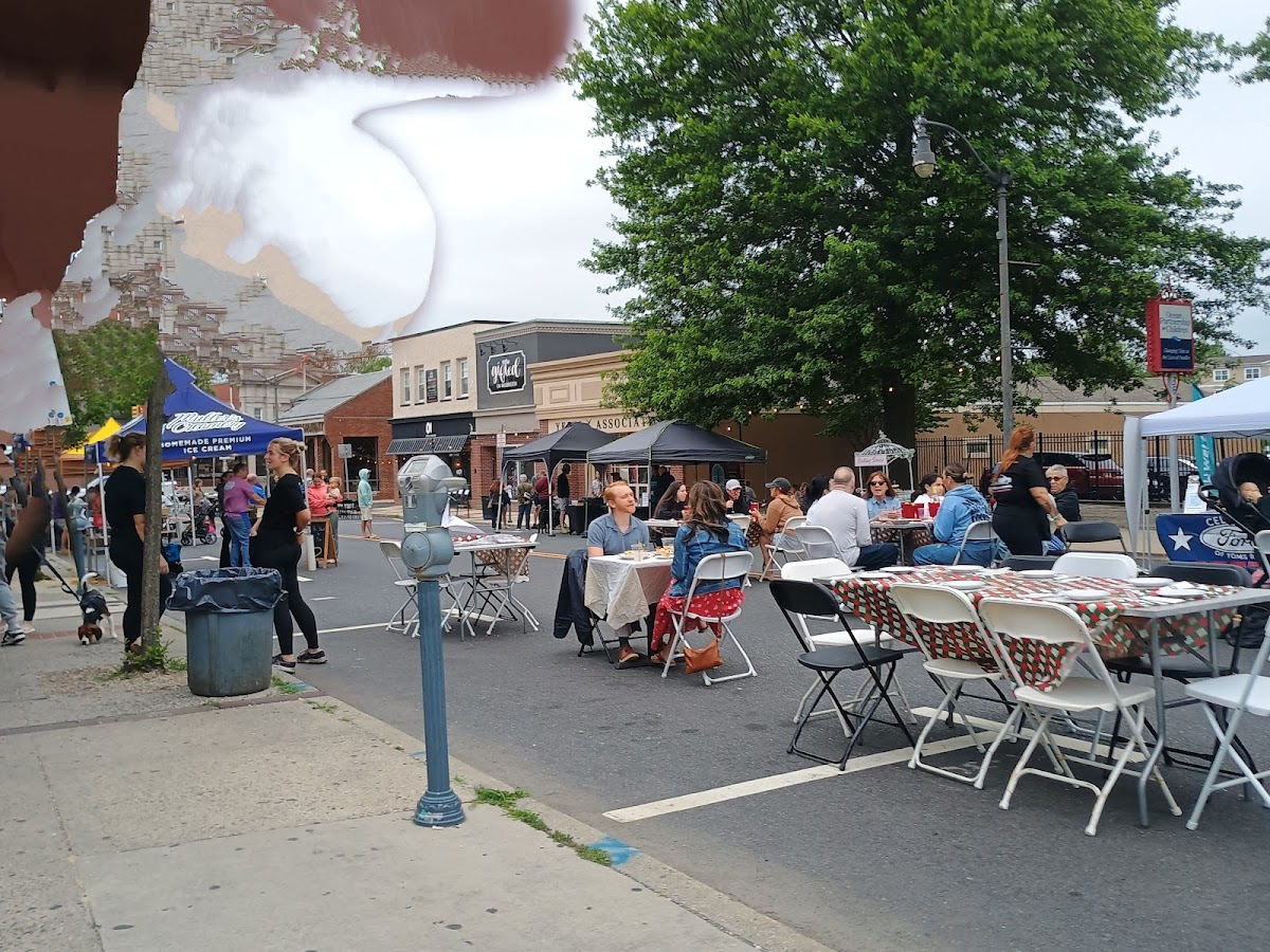 Qualified Contractor And Chimney Sweep & Repair And Gas Fireplace Services Co,