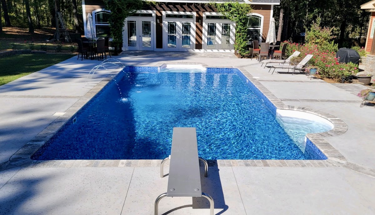 Big Wave Pool & Patio