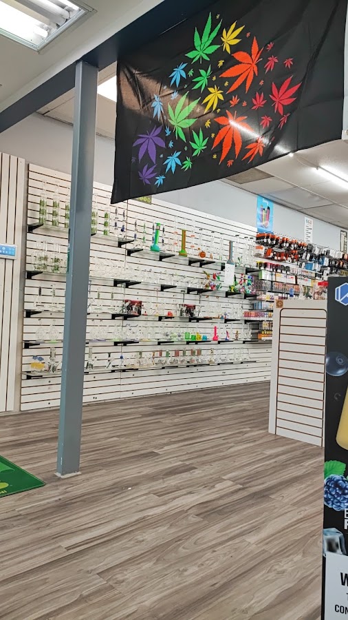 Green Vape & Smoke 4 - Green Vape & Smoke 4 Smoke Chamber Repair in Anderson, IN photo