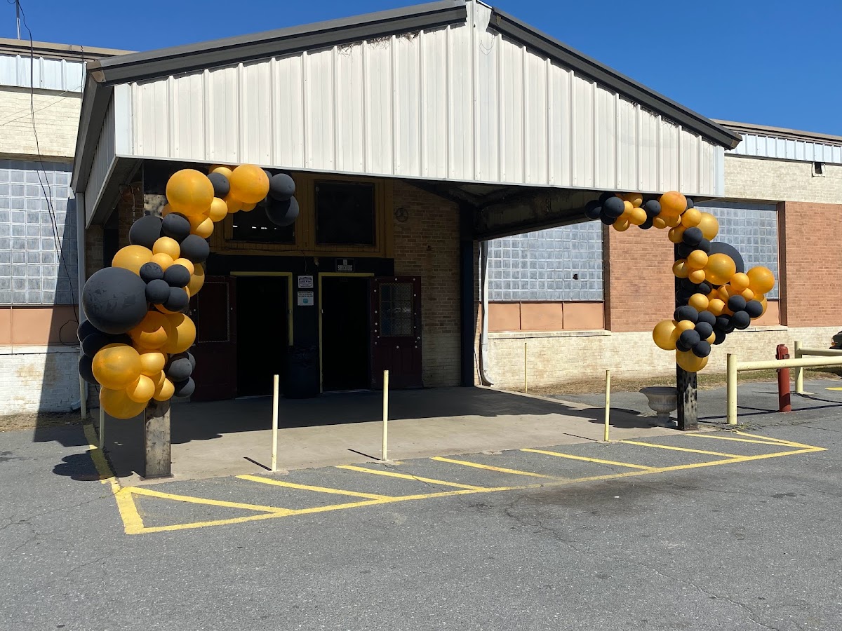 Pinecrest Flea Market