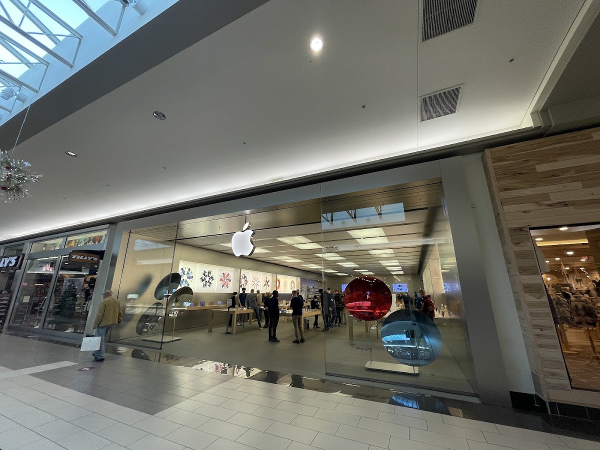 Apple University Park Mall