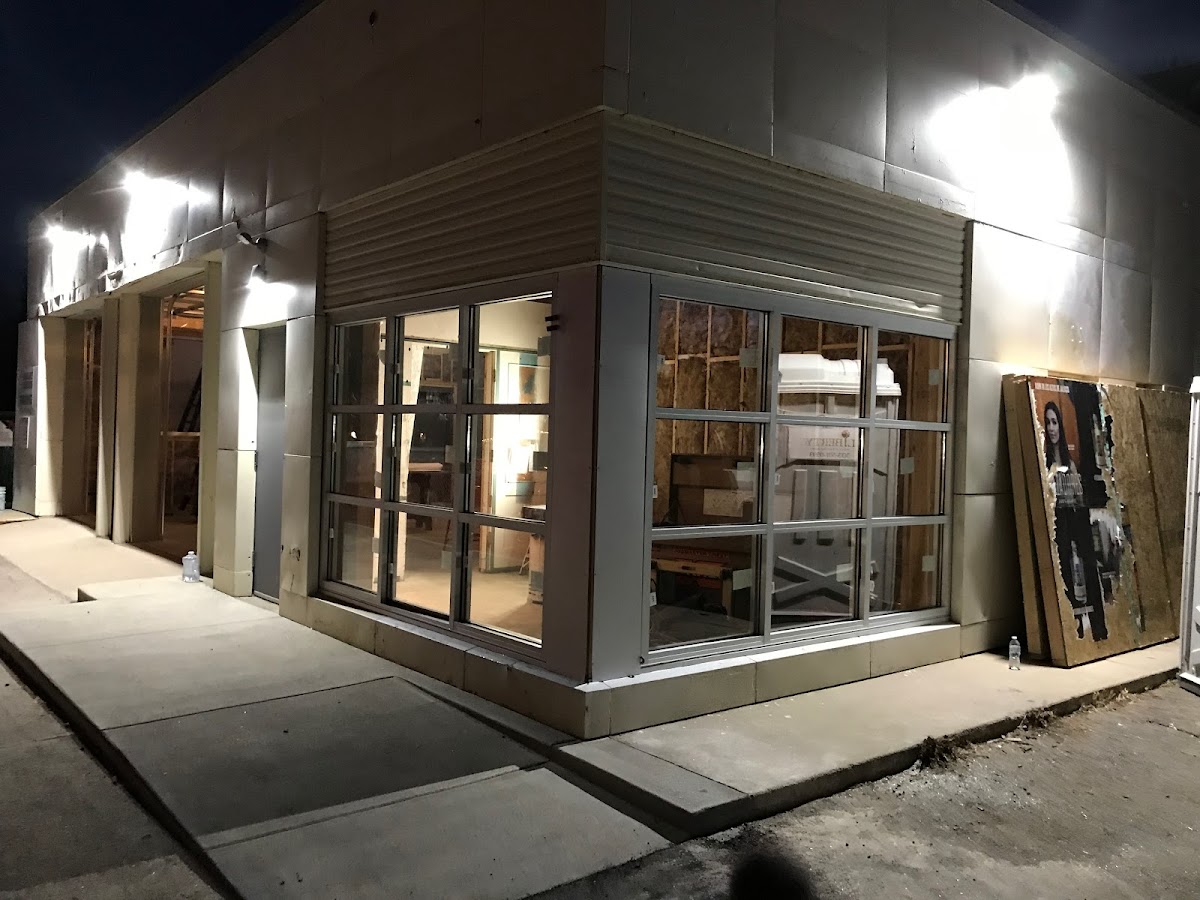 Edgewater Glass & Mirror Inc