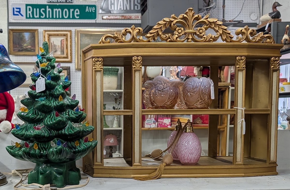 Central Station Marketplace & Antiques