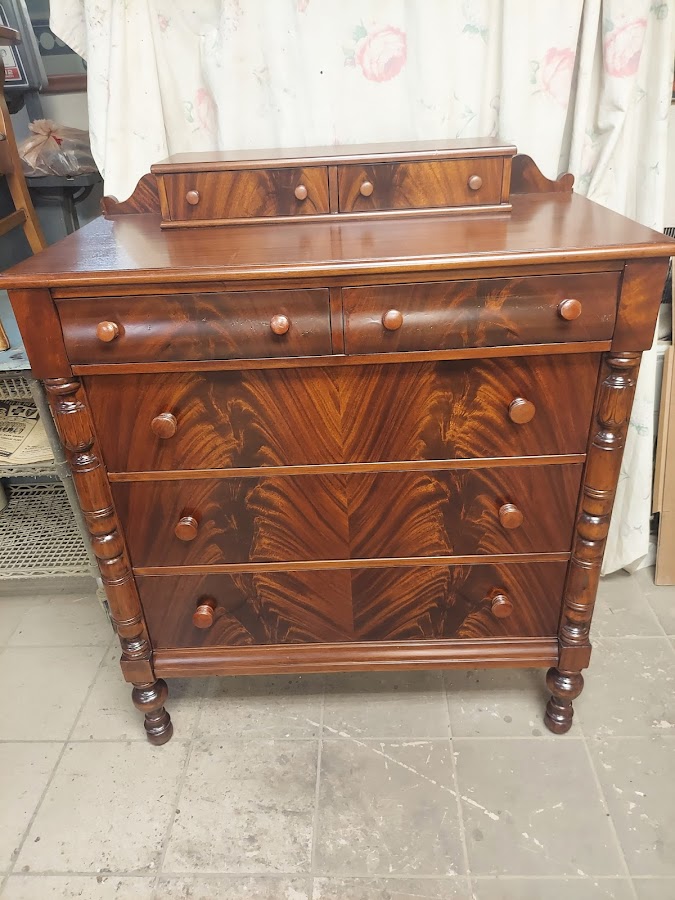 Dale's Furniture Refinishing