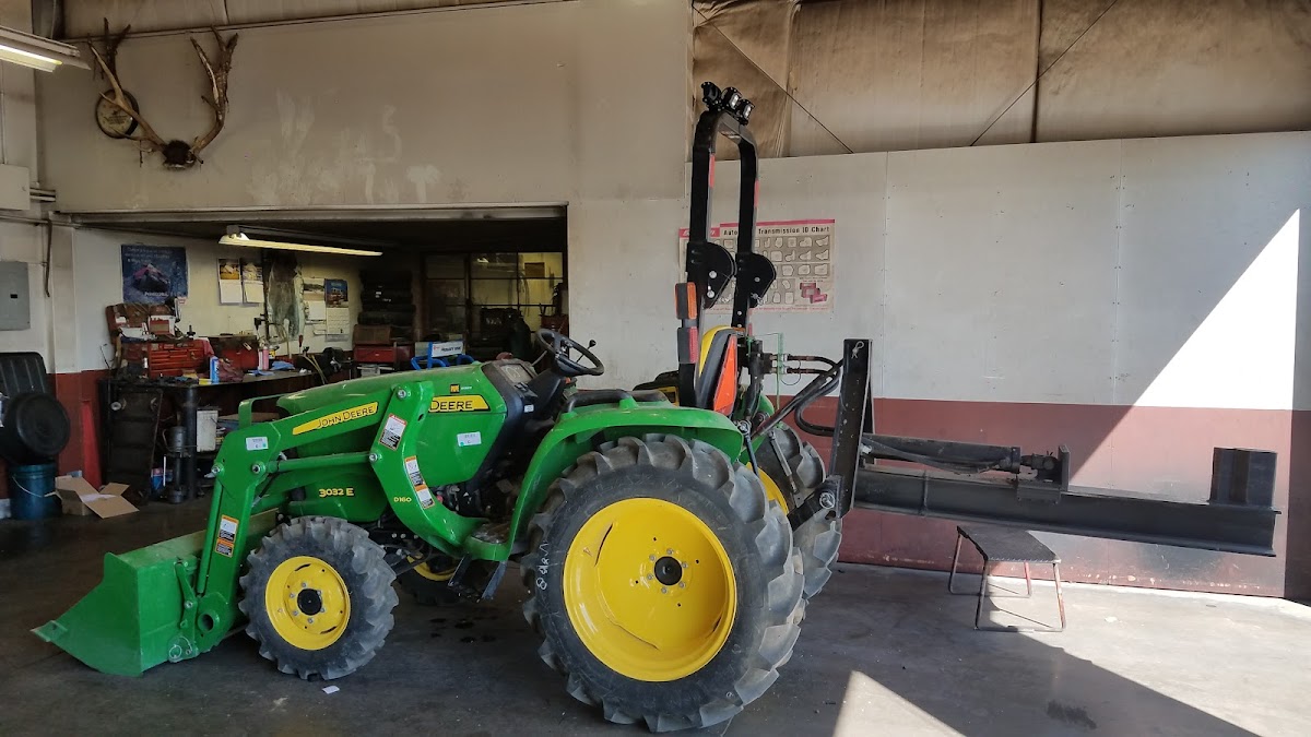 Holmes Four Wheel Drive Center