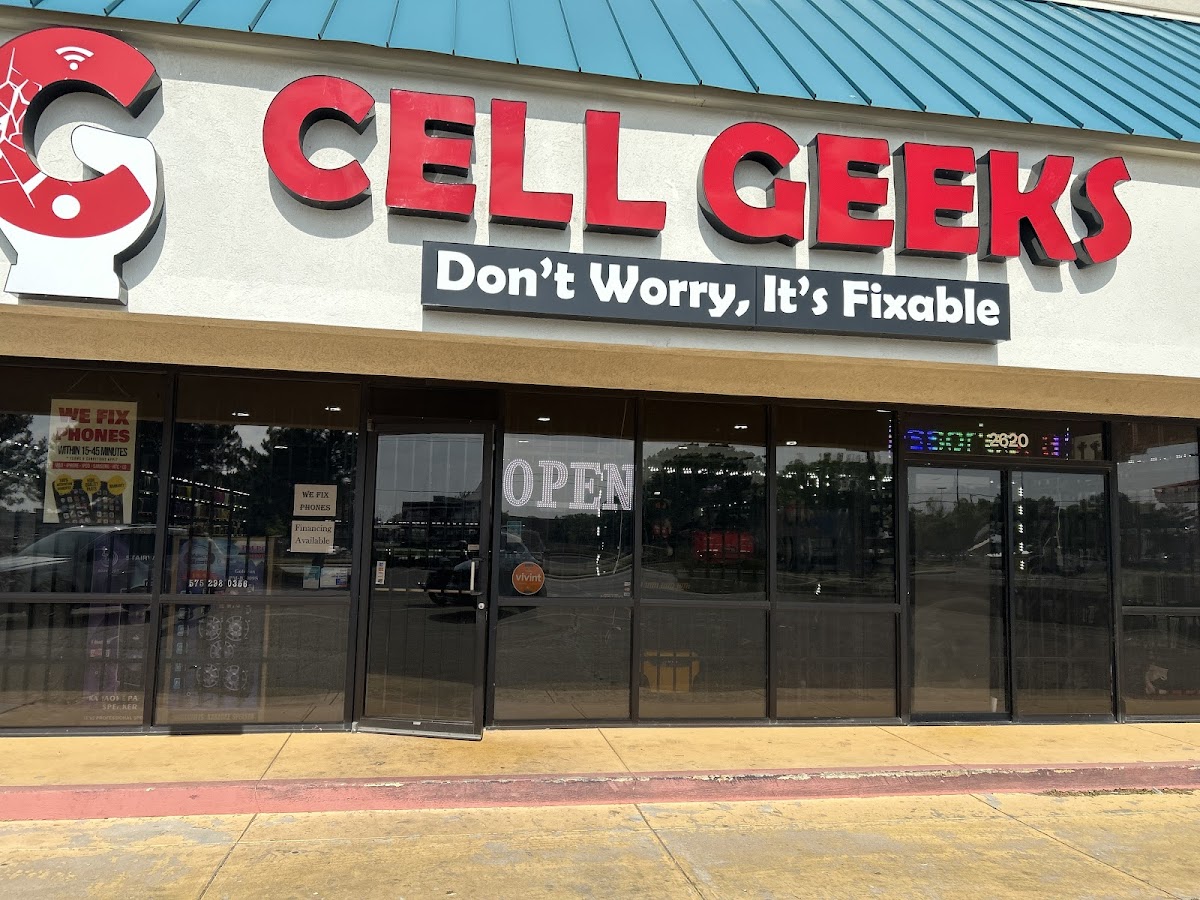 Cell Geeks Clovis | Boost Mobile | Samsung, iPhone, iMac, iPad, LG, Motorola, PS5, Xbox Repair | Buy and Sell