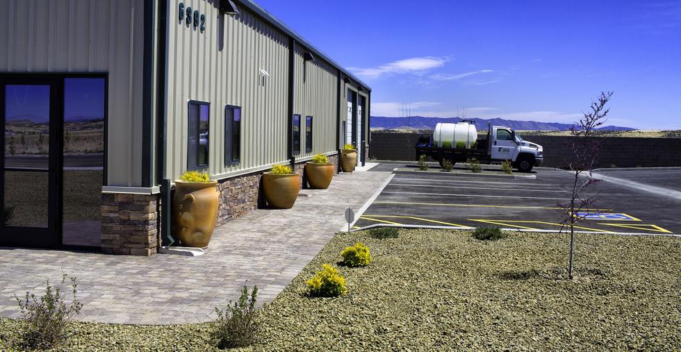 Praying Mantis Pest & Weed Control