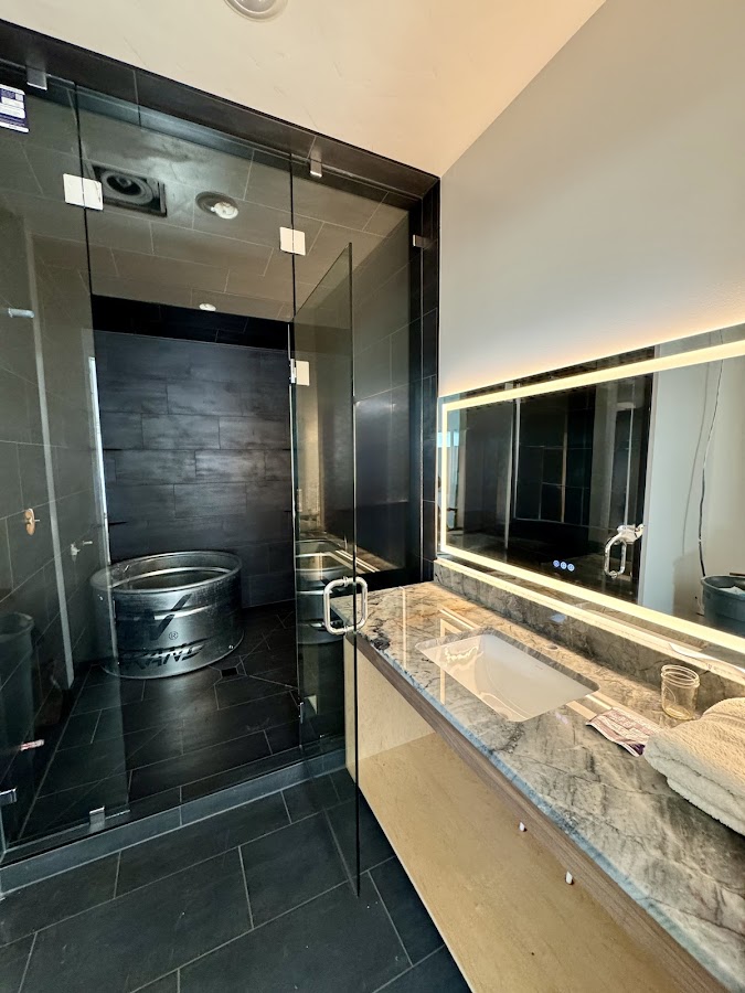 406 Glass and Shower