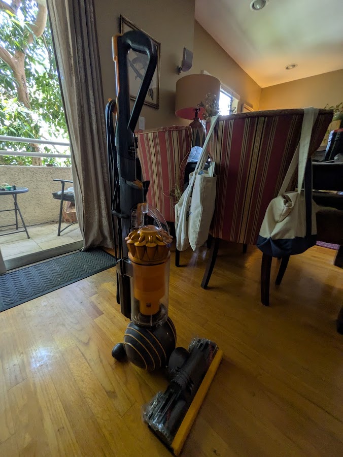 A Yellow House Vac & Sew Center - A Yellow House Vac & Sew Center Vacuum Cleaner Repair in Sherman Oaks, CA photo