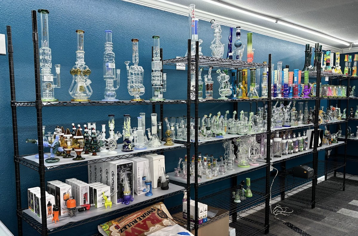 Westside Smokes - Westside Smokes Charging Port Repair in Bartlesville, OK photo