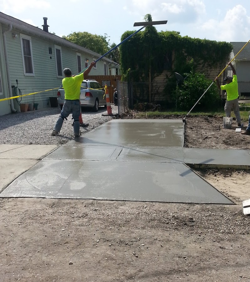 MCR CONSTRUCTION LLC